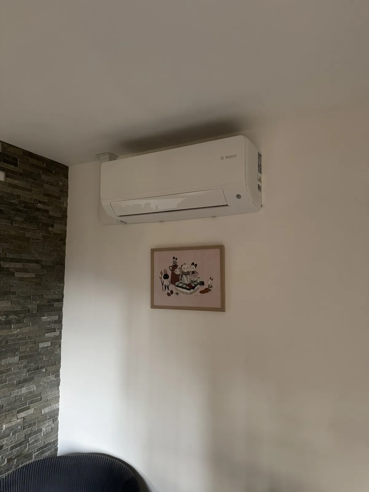 Climatisation murale dans un salon